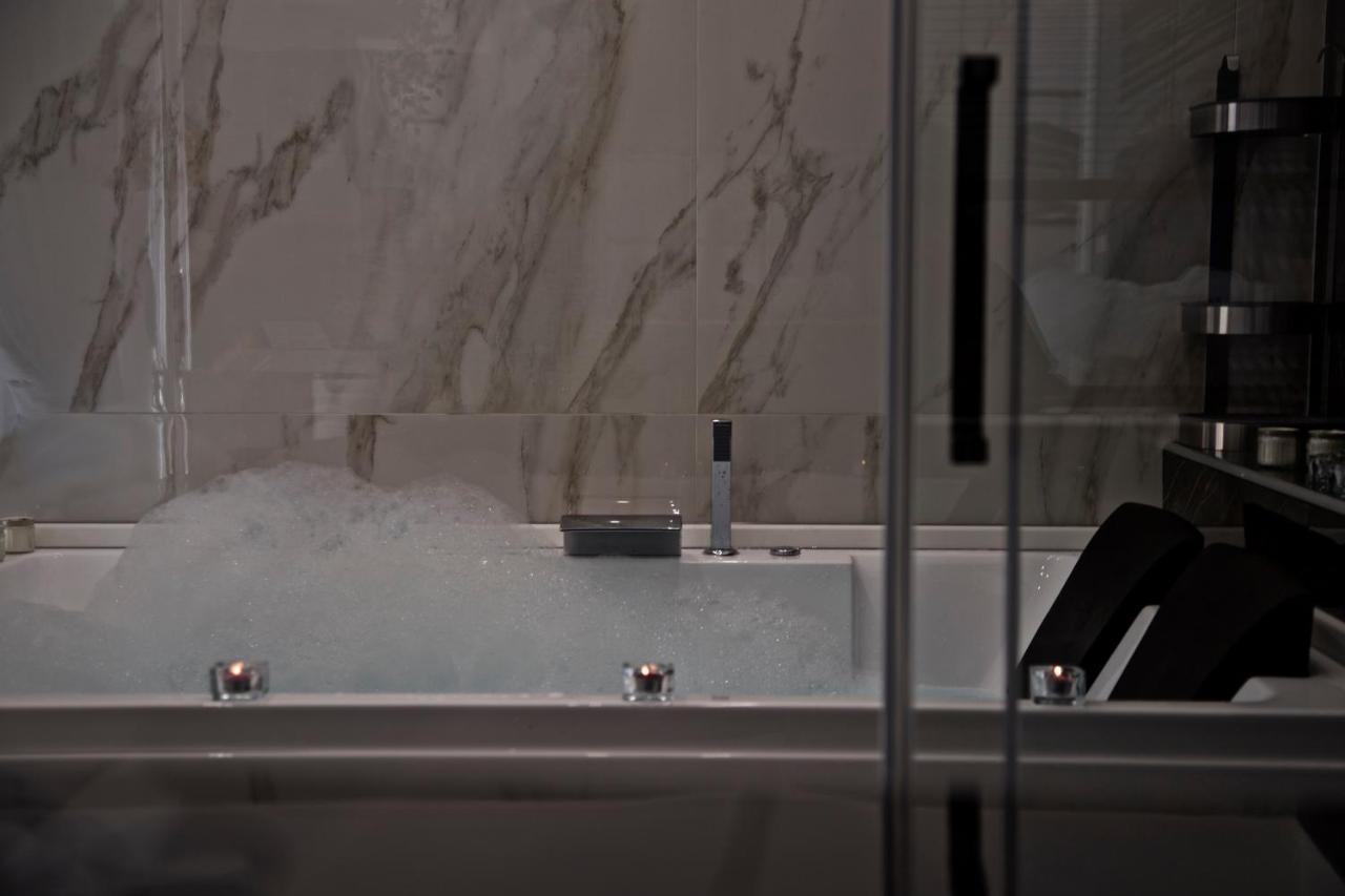 Scugnizzo Apartment Luxury Home Naples Extérieur photo
